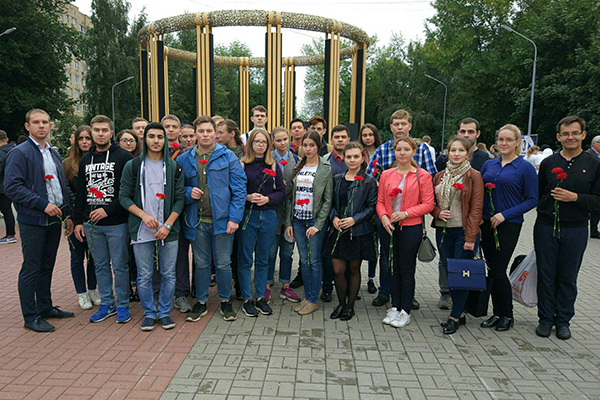 Студенты РязГМУ на акциях, посвященных Дню солидарности в борьбе с терроризмом