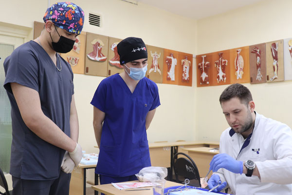 ОЛИМПИАДА ПО ХИРУРГИИ ПРОШЛА В РЯЗГМУ