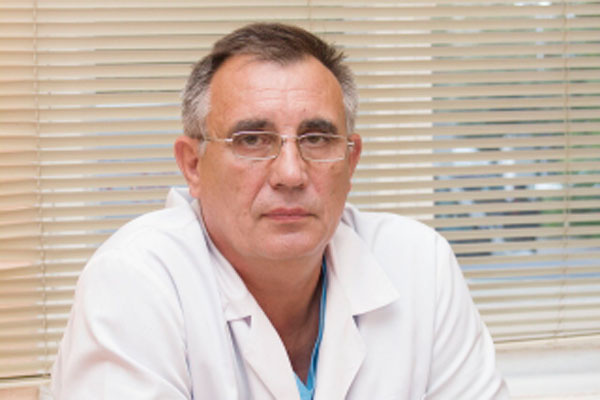 Заведующему кафедрой общей хирургии объявлена благодарность Президента Российской Федерации