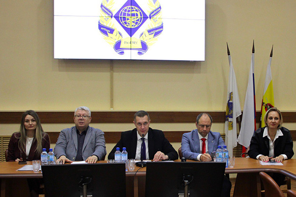 ЗАСЕДАНИЕ УЧЕНОГО СОВЕТА