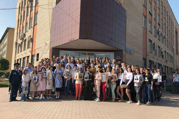 «БЕССМЕРТНЫЙ ПОЛК» ПРОШЁЛ ПО УЛИЦАМ РЯЗАНИ