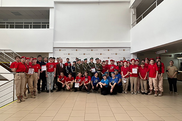 В РЯЗГМУ ПРОВЕЛИ КВИЗ ДЛЯ ЮНАРМЕЙЦЕВ