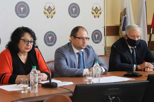 В РЯЗГМУ ПРОХОДИТ КОНФЕРЕНЦИЯ РОССИЙСКОГО НАУЧНОГО МЕДИЦИНСКОГО ОБЩЕСТВА ТЕРАПЕВТОВ