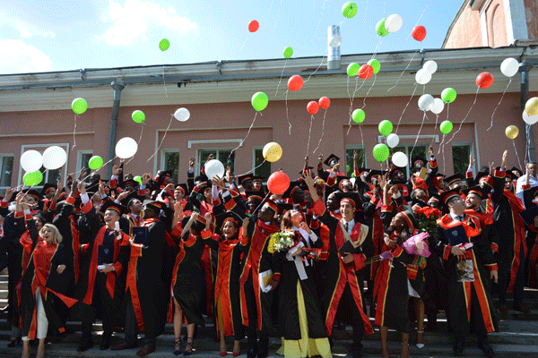 Обращение ректора РязГМУ, профессора Р.Е. Калинина к выпускникам 2017 года 