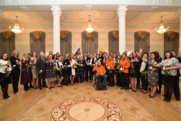 ЗНАКАМИ ГУБЕРНАТОРА ОТМЕЧЕНЫ СТУДЕНТЫ И СОТРУДНИК УНИВЕРСИТЕТА