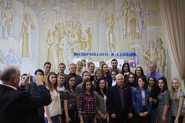 Студенты РязГМУ приняли участие в проекте «С книгой по жизни»