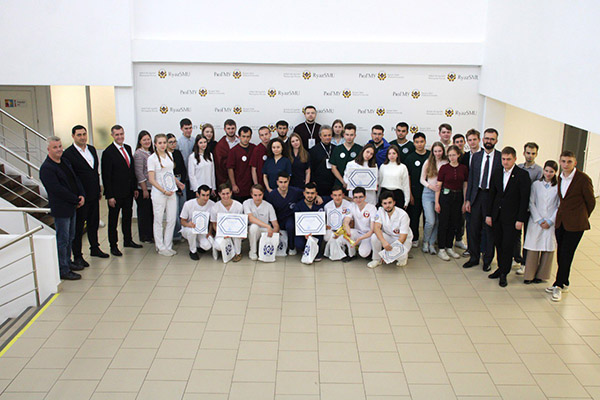 В РЯЗГМУ ЗАВЕРШИЛИСЬ «ЛАПАРОСКОПИЧЕСКИЕ ИГРЫ – 2025»: НАЗВАНЫ ЛУЧШИЕ КОМАНДЫ МОЛОДЫХ ХИРУРГОВ