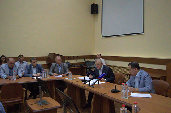 НА  БАЗЕ РЯЗГМУ ПРОШЛА ВСТРЕЧА ГУБЕРНАТОРА РЯЗАНСКОЙ ОБЛАСТИ ОЛЕГА КОВАЛЕВА И ДЕПУТАТА ГОСДУМЫ АНДРЕЯ МАКАРОВА С РУКОВОДИТЕЛЯМИ МЕДУЧРЕЖДЕНИЙ РЕГИОНА