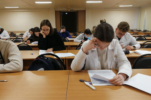 ПОДВЕДЕНЫ ИТОГИ ВНУТРИВУЗОВСКОЙ ОЛИМПИАДЫ ПО АНГЛИЙСКОМУ ЯЗЫКУ