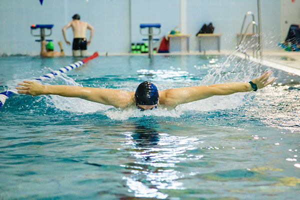 Праздничная акция в бассейне «Аквамед»