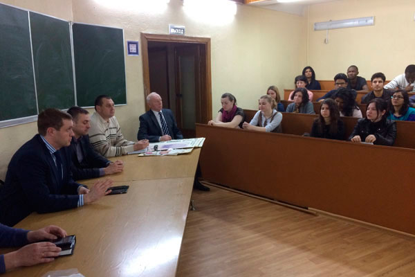 Приглашаем студентов на встречу с ректором