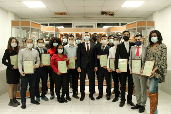 БЛАГОДАРСТВЕННЫЕ ПИСЬМА ГУБЕРНАТОРА РЯЗАНСКОЙ ОБЛАСТИ ВРУЧЕНЫ СТУДЕНТАМ ФАКУЛЬТЕТА ПО ОБУЧЕНИЮ ИНОСТРАННЫХ СТУДЕНТОВ