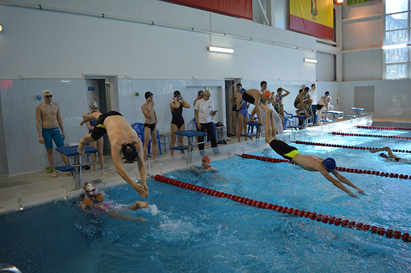 Этап городской Спартакиады школьников прошел в бассейне «Аквамед»