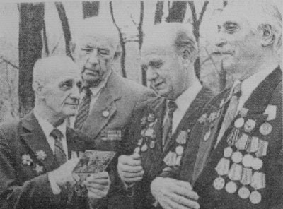 Война и мир. Ждем Победу.  