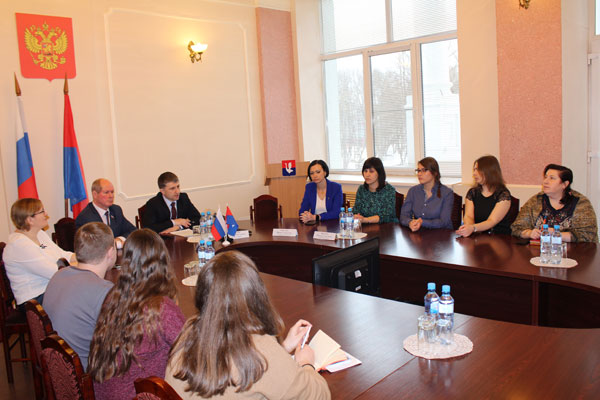 ВО ВЛАДИМИРСКОЙ ОБЛАСТИ ЖДУТ ВЫПУСКНИКОВ РЯЗГМУ