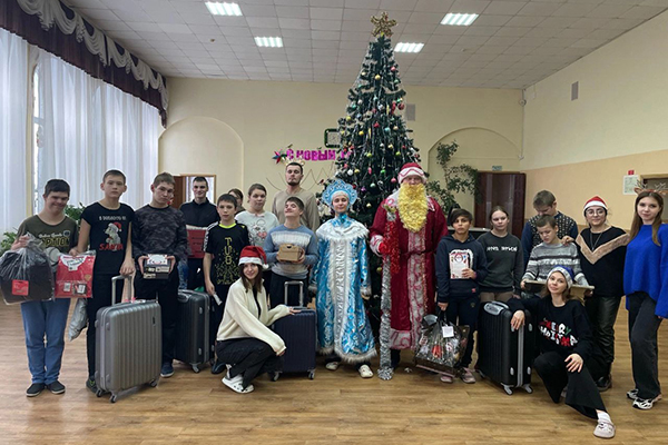 ВОЛОНТЁРОВ РЯЗГМУ ПОБЛАГОДАРИЛИ ЗА ПОДАРЕННЫЙ ДЕТЯМ ПРАЗДНИК