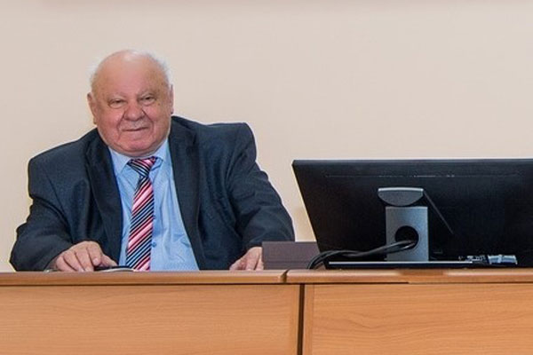 Поздравляем педагога, ученого, врача Анатолия Егоровича Соловьева с Юбилеем! 