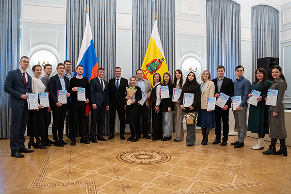 МОЛОДЫЕ УЧЁНЫЕ РЯЗГМУ ПОЛУЧИЛИ ПРЕМИИ ГУБЕРНАТОРА