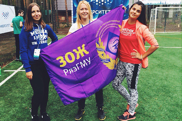 Студентки РязГМУ побывали  «Почти в Питере» 