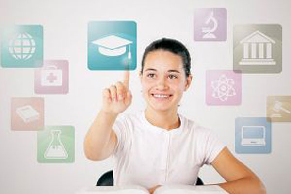 ПРИГЛАШАЕМ ШКОЛЬНИКОВ НА «УМНЫЕ ВЫХОДНЫЕ»