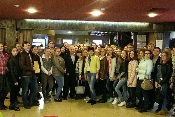 В День космонавтики студенты РязГМУ посмотрели фильм «Время первых»