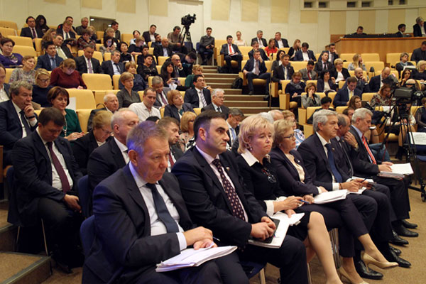 Ректор университета принял участие в обсуждении вопросов развития сельской медицины на парламентских слушаниях в Госдуме