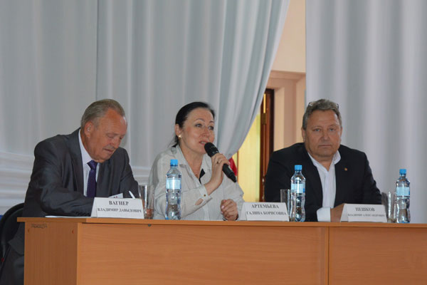 АКТУАЛЬНЫЕ ВОПРОСЫ В ОБЛАСТИ СТОМАТОЛОГИИ ОБСУЖДАЮТ В УНИВЕРСИТЕТЕ 