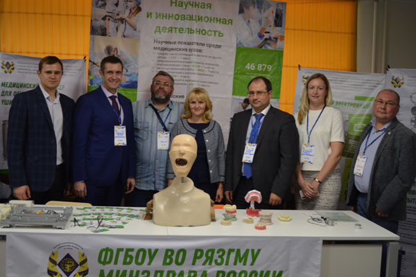 ИЗОБРЕТАТЕЛИ РЯЗГМУ ПРЕДСТАВИЛИ НАУЧНЫЕ РАЗРАБОТКИ НА ОТКРЫТИИ ТЕХНОПАРКА «ТОЧКА КИПЕНИЯ» 