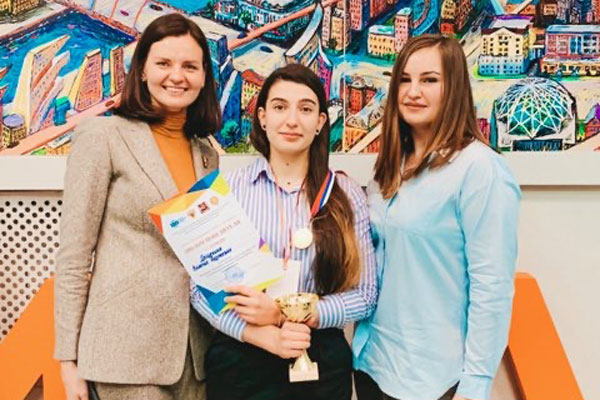 СТУДЕНТКА РЯЗГМУ СТАЛА ПОБЕДИТЕЛЕМ II ВСЕРОССИЙСКОГО ЧЕМПИОНАТА «MEDICAL SOFT SKILLS»