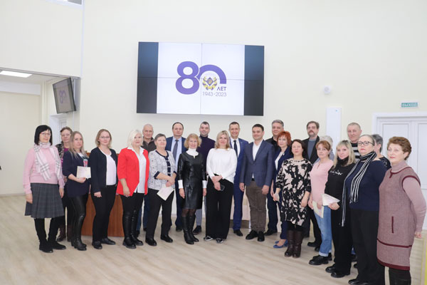 ТОРЖЕСТВЕННОЕ ВРУЧЕНИЕ СВИДЕТЕЛЬСТВ «ПОМОЩНИК ПО УХОДУ»