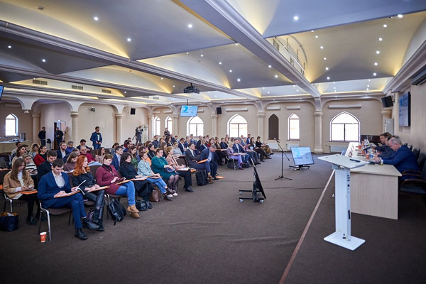 LES MEILLEURES PRATIQUES DE TRAVAIL AVEC LES JEUNES ÉTRANGERS TALENTUEUX ONT ÉTÉ DISCUTÉES AU CENTRE ÉDUCATIF 