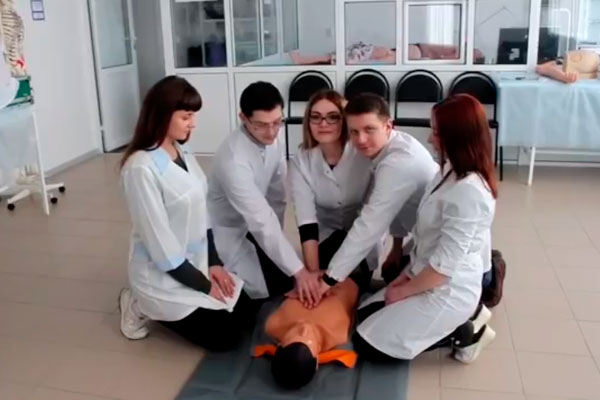 ГОЛОСУЕМ ЗА НАШИХ СТУДЕНТОВ НА ОЛИМПИАДЕ «ЗОЛОТОЙ МЕДСКИЛЛ» 	