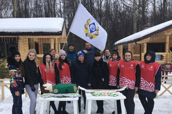 СТУДЕНТЫ РЯЗГМУ - УЧАСТНИКИ ПРАЗДНИЧНЫХ МЕРОПРИЯТИЙ, ПОСВЯЩЕННЫХ 60-ЛЕТИЮ ДВИЖЕНИЯ СТУДЕНЧЕСКИХ ОТРЯДОВ 