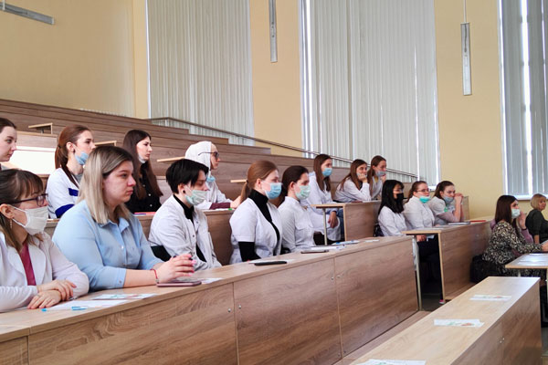 ВЫПУСКНИКОВ ФАРМАЦЕВТИЧЕСКОГО ФАКУЛЬТЕТА ПРИГЛАСИЛИ НА РАБОТУ В ООО «РИГЛА»