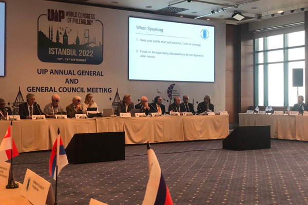 СТАМБУЛ СТАЛ ПЛОЩАДКОЙ ДЛЯ ОБСУЖДЕНИЯ ВАЖНЕЙШИХ ВОПРОСОВ В ОБЛАСТИ ЛЕЧЕНИЯ ЗАБОЛЕВАНИЙ КРОВООБРАЩЕНИЯ