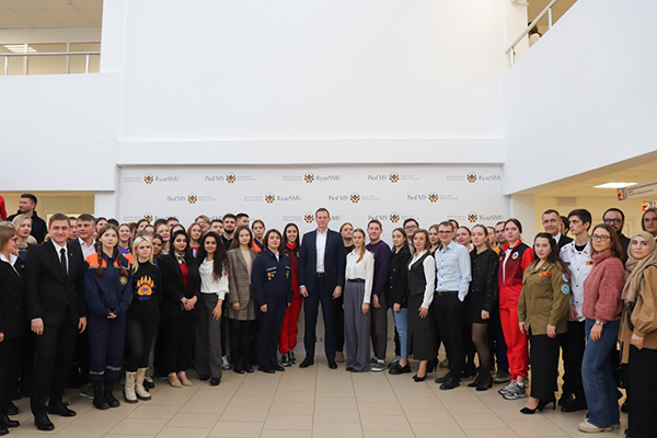 В РЯЗГМУ ПРОШЛА ВСТРЕЧА ГУБЕРНАТОРА СО СТУДЕНТАМИ 