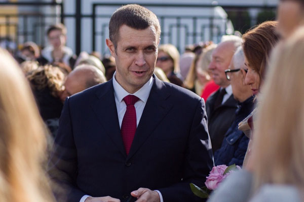 РЕКТОР РЯЗГМУ РОМАН КАЛИНИН: «ЗДРАВООХРАНЕНИЕ БУДЕТ «ДВИГАТЬСЯ», ТОЛЬКО ЕСЛИ БУДУТ РАЗВИВАТЬСЯ И ВСЕ СОПРЯЖЕННЫЕ С НИМ ОТРАСЛИ»