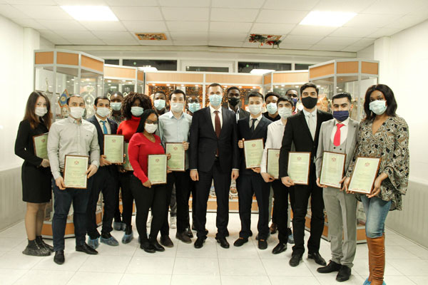 FOIS STUDENTS RECEIVE GOVERNMENTAL AWARDS