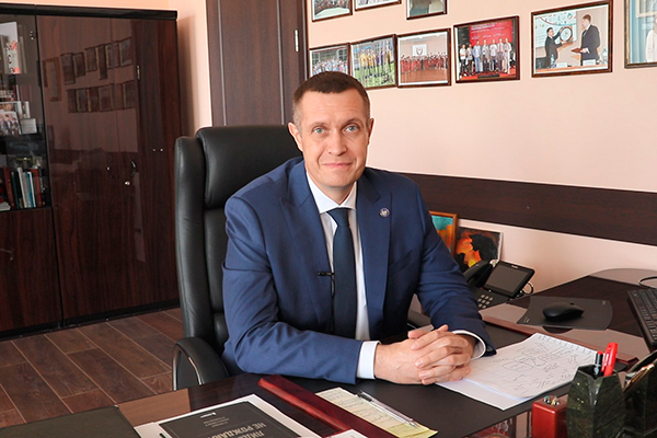 РЕКТОР РЯЗГМУ ИМЕНИ И.П. ПАВЛОВА РОМАН КАЛИНИН ПОЗДРАВИЛ СТУДЕНТОВ И ПРЕПОДАВАТЕЛЕЙ С ДНЕМ ЗНАНИЙ! 