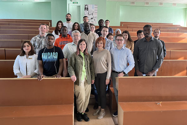 POUR LES CANDIDATS À LA RÉSIDENCE AU RSMU EN 2023 