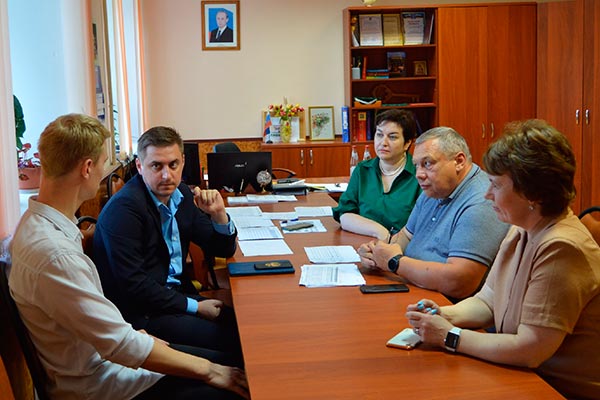 РАЗГОВОР С МИНИСТРОМ