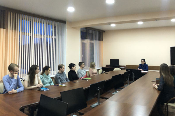 МОЛОДЫМ ПРЕПОДАВАТЕЛЯМ РАССКАЗАЛИ О ПРОТИВОДЕЙСТВИИ КОРРУПЦИИ