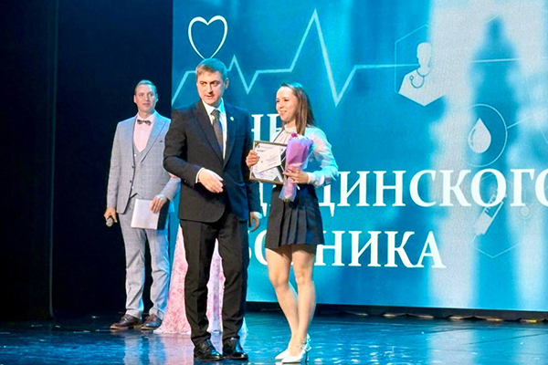 В РЯЗАНСКОЙ ОБЛАСТИ ПОДВЕЛИ ИТОГИ КОНКУРСА СРЕДИ МОЛОДЫХ ВРАЧЕЙ:НАЗВАНЫ ЛУЧШИЕ СТАЖЁРЫ 2025 ГОДА 