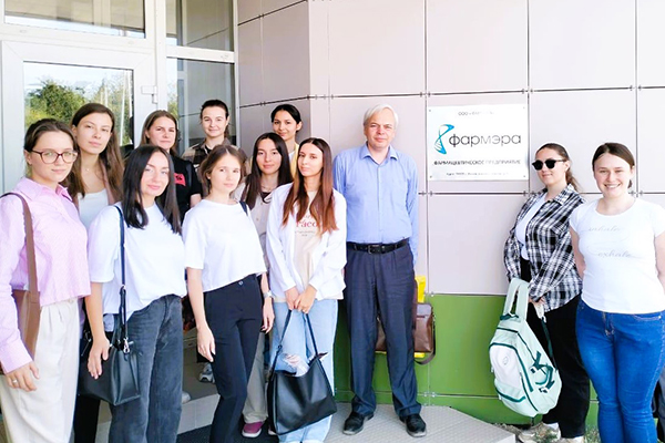 ПРАКТИЧЕСКИЕ ЗАНЯТИЯ ПО ФАРМАЦЕВТИЧЕСКОЙ ТЕХНОЛОГИИ НА БАЗЕ ЗАВОДА 