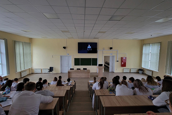 СТУДЕНТЫ РЯЗГМУ ПОСЛУШАЛИ ЛЕКЦИЮ МИНИСТРА ЗДРАВООХРАНЕНИЯ