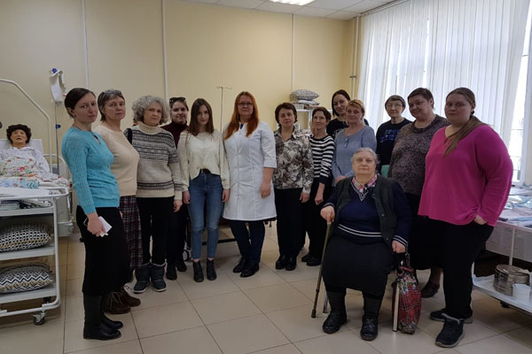 СОТРУДНИКИ РЯЗГМУ ОБУЧАЮТ ЖИТЕЛЕЙ ОБЛАСТИ УХОДУ ЗА РОДСТВЕННИКАМИ С ОГРАНИЧЕННЫМИ ВОЗМОЖНОСТЯМИ ЗДОРОВЬЯ
