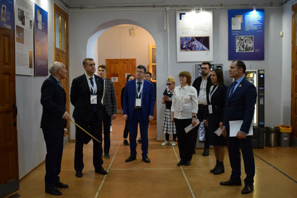 РОМАН КАЛИНИН ПОПРИВЕТСТВОВАЛ УЧАСТНИКОВ МЕЖДУНАРОДНОЙ КОНФЕРЕНЦИИ «НОВЫЕ ТЕХНОЛОГИИ В УЧЕБНОМ ПРОЦЕССЕ И ПРОИЗВОДСТВЕ»