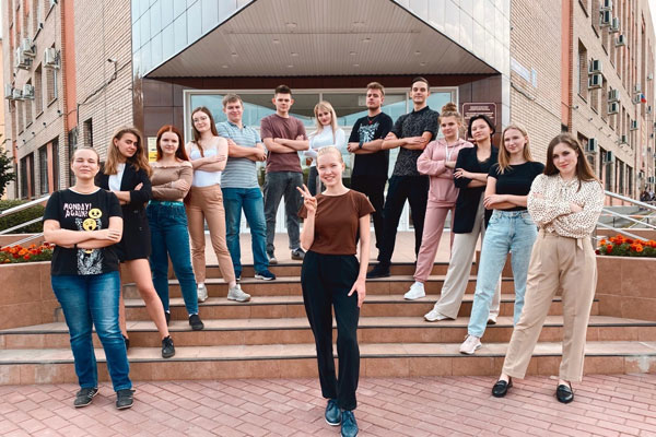 ВЫБИРАЙТЕ С КЕМ УЧИТЬСЯ В ОДНОЙ ГРУППЕ