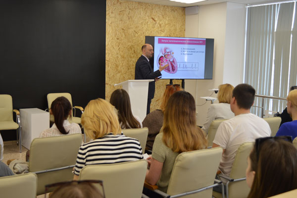 ОБСУДИЛИ ПРОБЛЕМЫ КАРДИОЛОГИИ