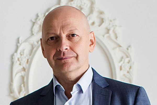 ОТЛИЧНИКИ ЗДРАВООХРАНЕНИЯ